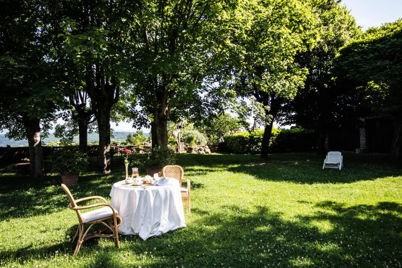 B&B Castello Di Moncrivello Exteriör bild